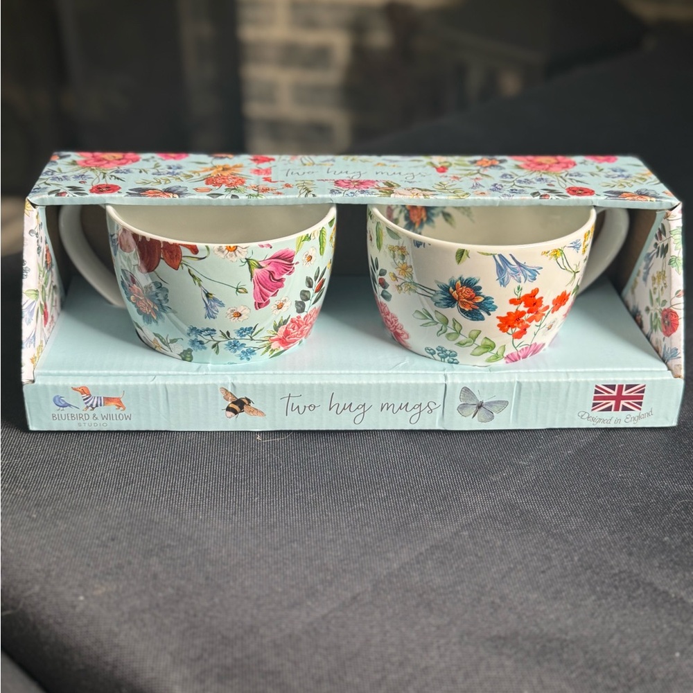 Bluebird & Willow, Two Hug Mugs!!! Floral Mugs - Set of 2, NWT
